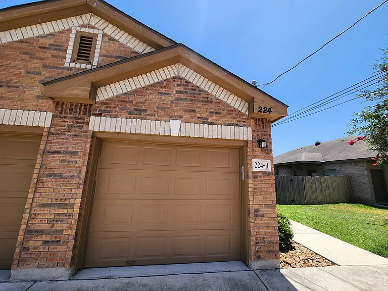 224B Anne Louise Dr — Photo 3
