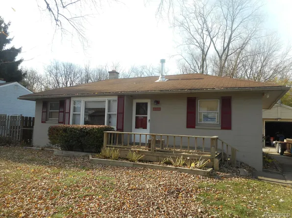 18741 Lathers St, Livonia, MI 48152