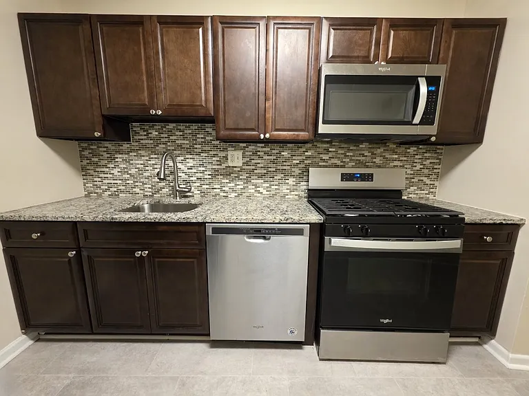 Gwynn Oaks Landing Apartments and Townhomes — Photo 2