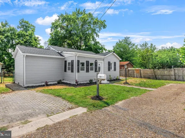 1561 Efford Rd, Pasadena, MD 21122