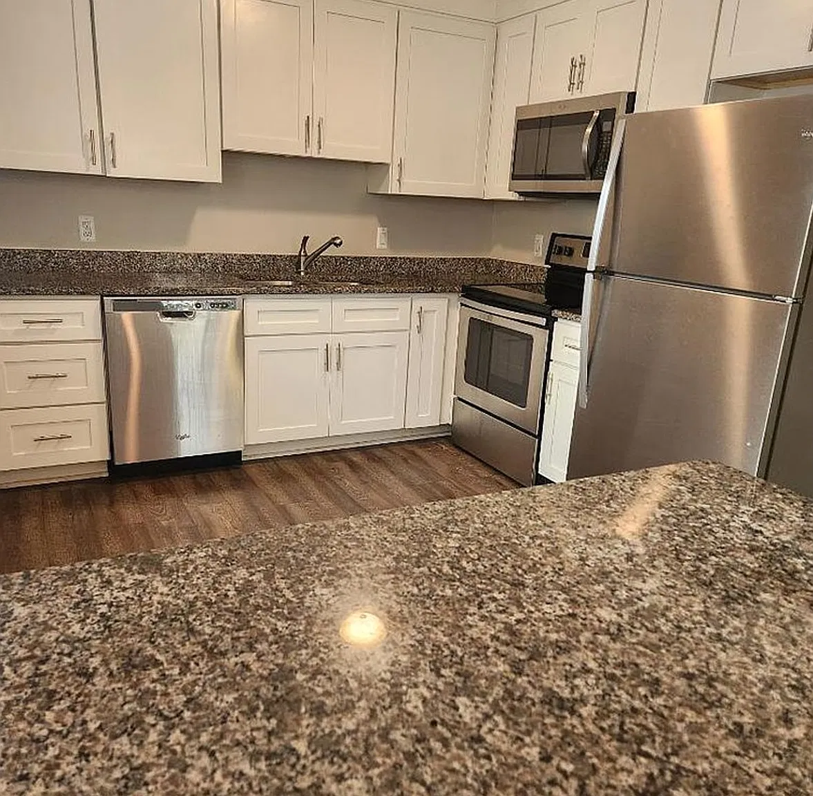 2 bed, 800 sqft, $995 — Photo 4