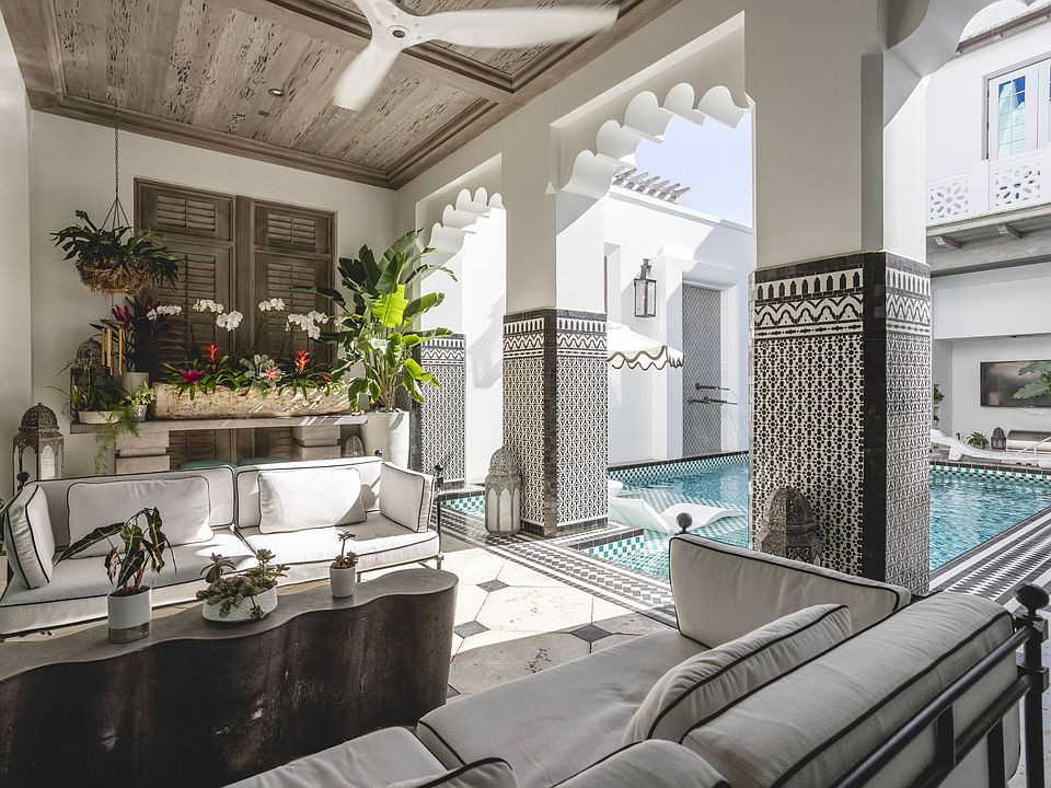 1st image of 45 La Garza Ct