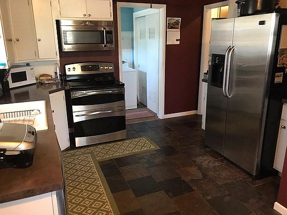 2nd image of 601 N Webb St