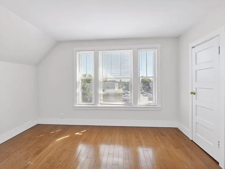 2734 Pillsbury Ave S #2 — Photo 11