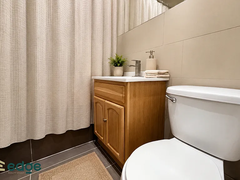 222 Stanhope St #3B — Photo 10