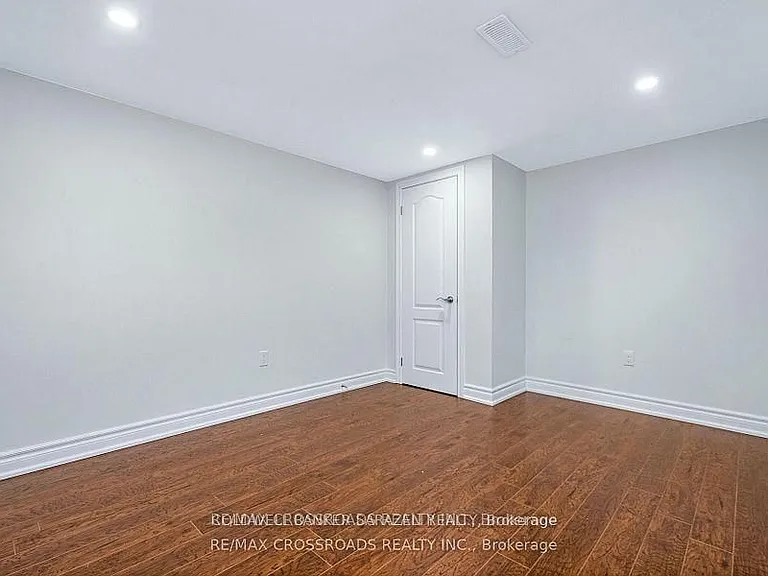 2095 Haig Dr #BASEMENT — Photo 6