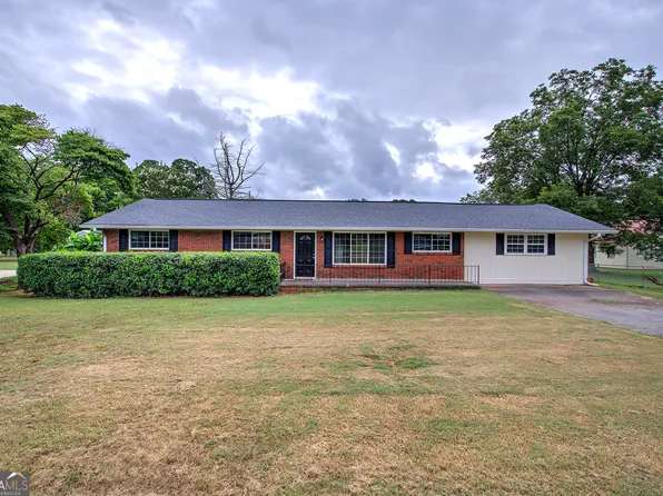 213 Meadow Ln, Cartersville, GA 30120