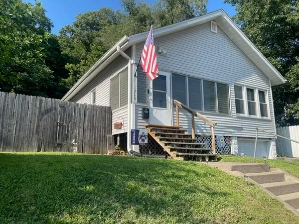 1713 Hershey Ave, Muscatine, IA 52761