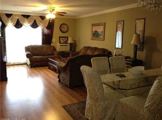 2218 Cromwell Hills Dr, Cromwell, CT 06416