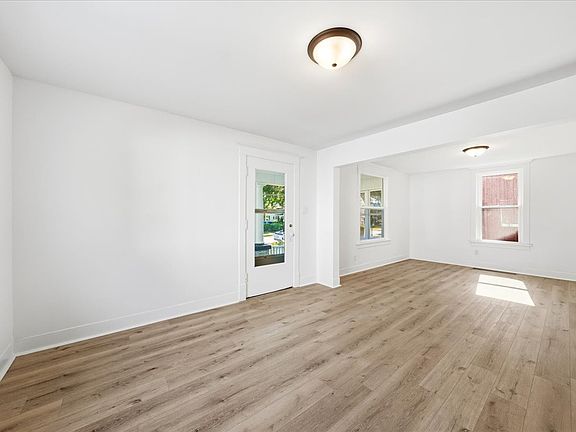 3rd image of 311 North Ave