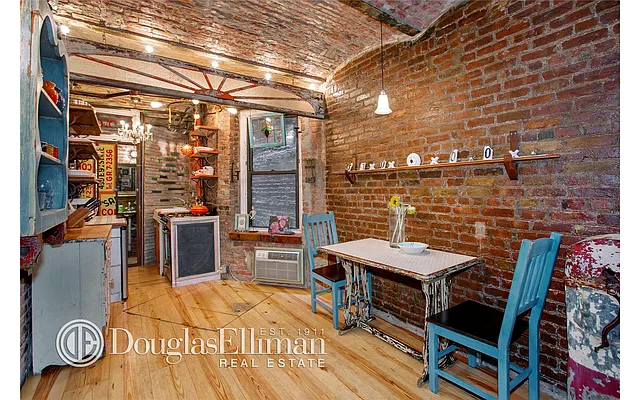 Sold by Douglas Elliman | media 15