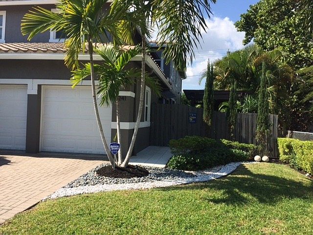 1st image of 1241 NW 1st Ave
