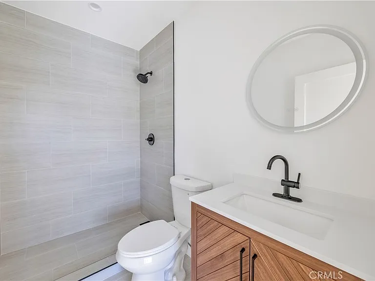 10905 Dalerose #C — Photo 13