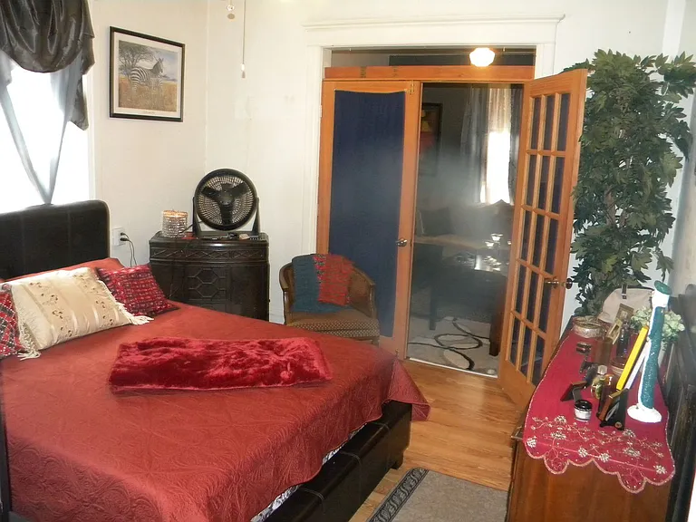 843 Summer St NE — Photo 4