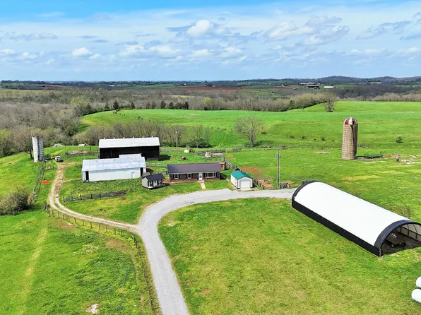 2300 Oregon Rd, Salvisa, KY 40372