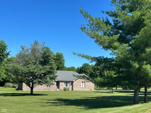 10300 N Serenity Ln, Mooresville, IN 46158
