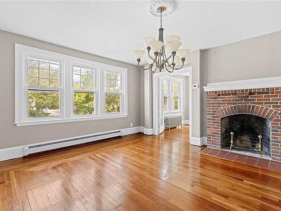 2nd image of 2915 Post Rd Floor 1