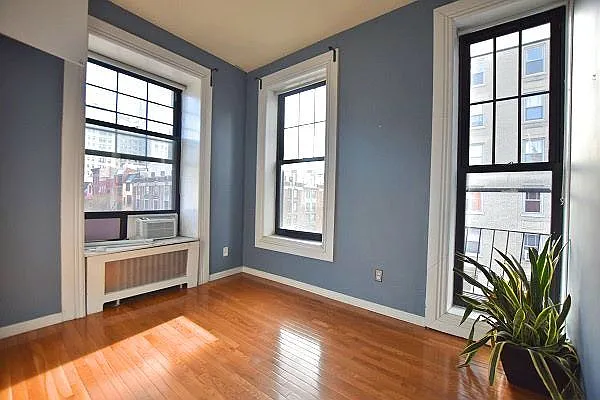 Rented by Bold New York | media 26