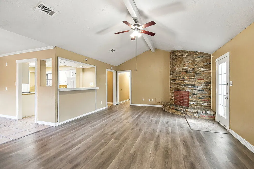 3 bed, 2.0 bath, 1804 sqft, $1,690 — Photo 4