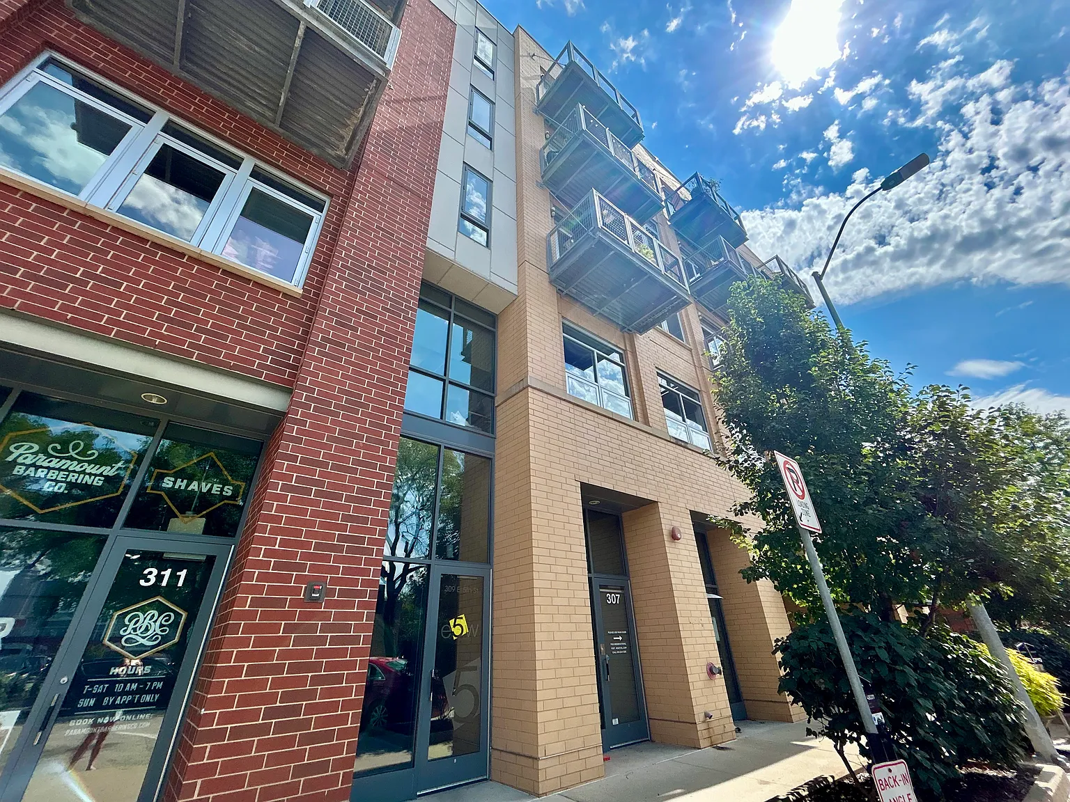 1 bed, 731 sqft, $1,350 — Photo 1