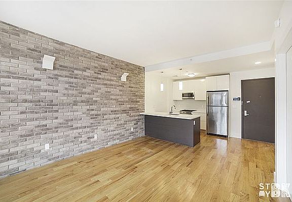5th image of 376 Franklin Ave APT 5C