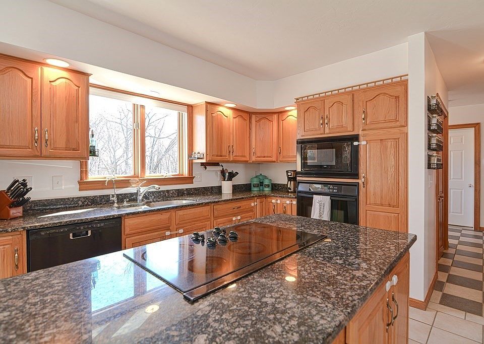 133 Glenview St, Upton, MA 01568 Zillow