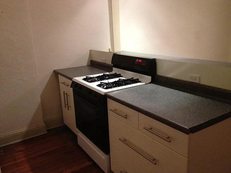 1913 Wharton St #1 — Photo 6