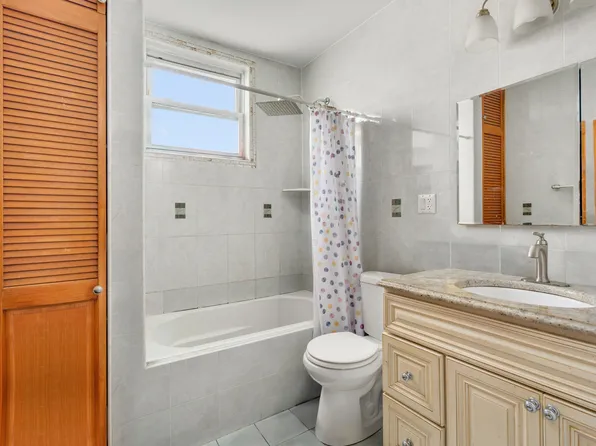 107 Miller Avenue image 16 of 19