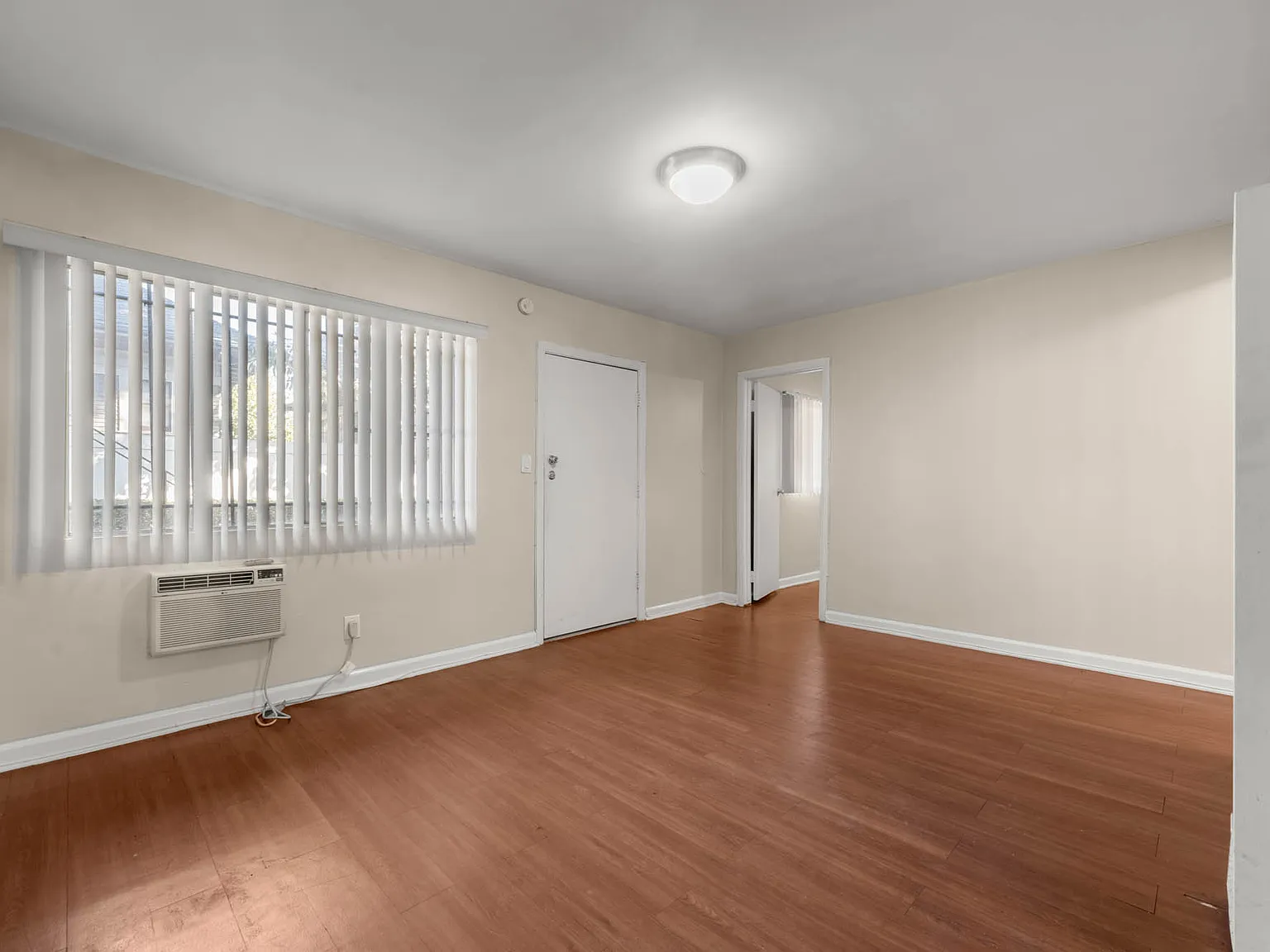 2356 Portland St — Photo 3