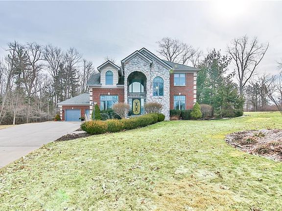 4th image of 125 Alexander Way