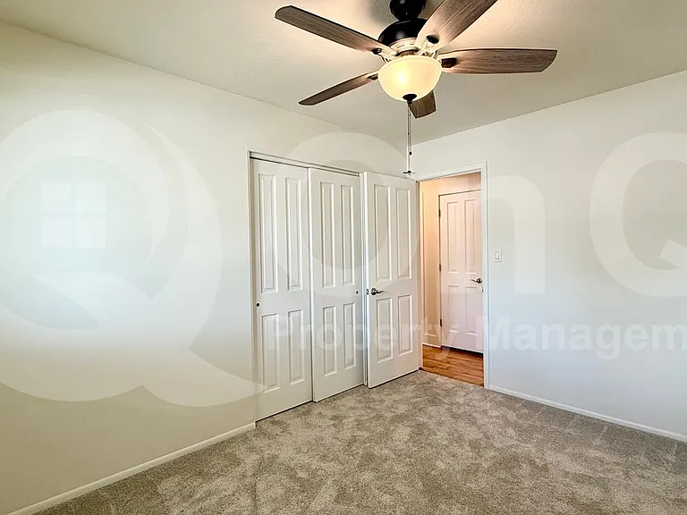 2436 E Fairmont Dr — Photo 9
