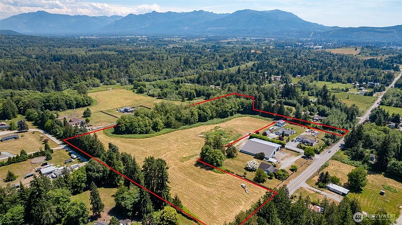 4th image of 24072 Trinity Lane