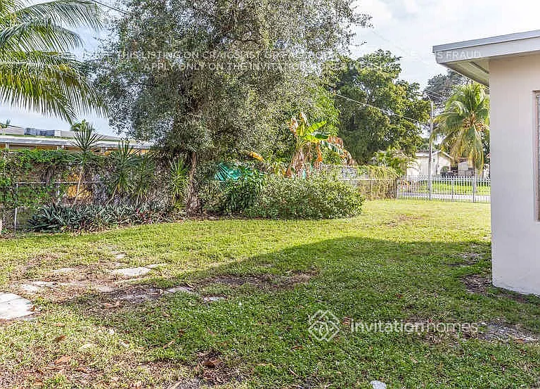 17805 NE 7th Ct — Photo 20