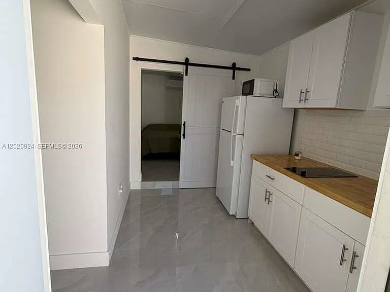 19316 SW 121st Ave #3 — Photo 2