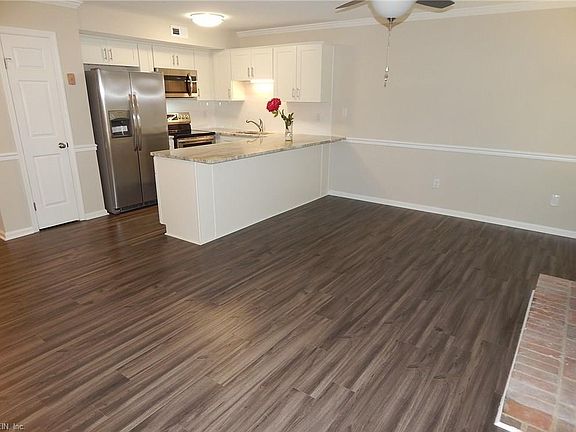 3rd image of 134 Kenilworth Dr
