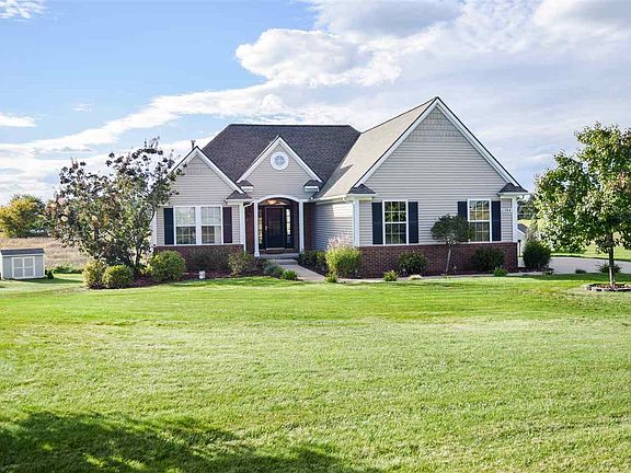 3rd image of 11364 Sand Hill Dr