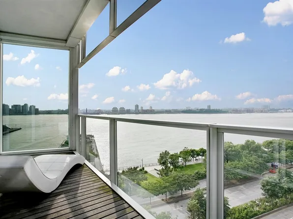 165 Charles Street image 1 of 9