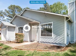5660 Pine Meadows Ct, Morrow, GA 30260
