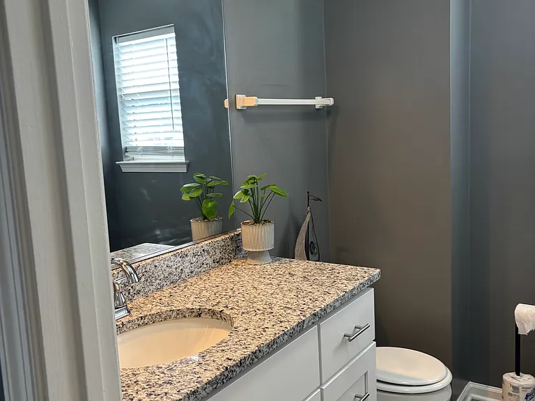 Upstairs Full Guest Bath