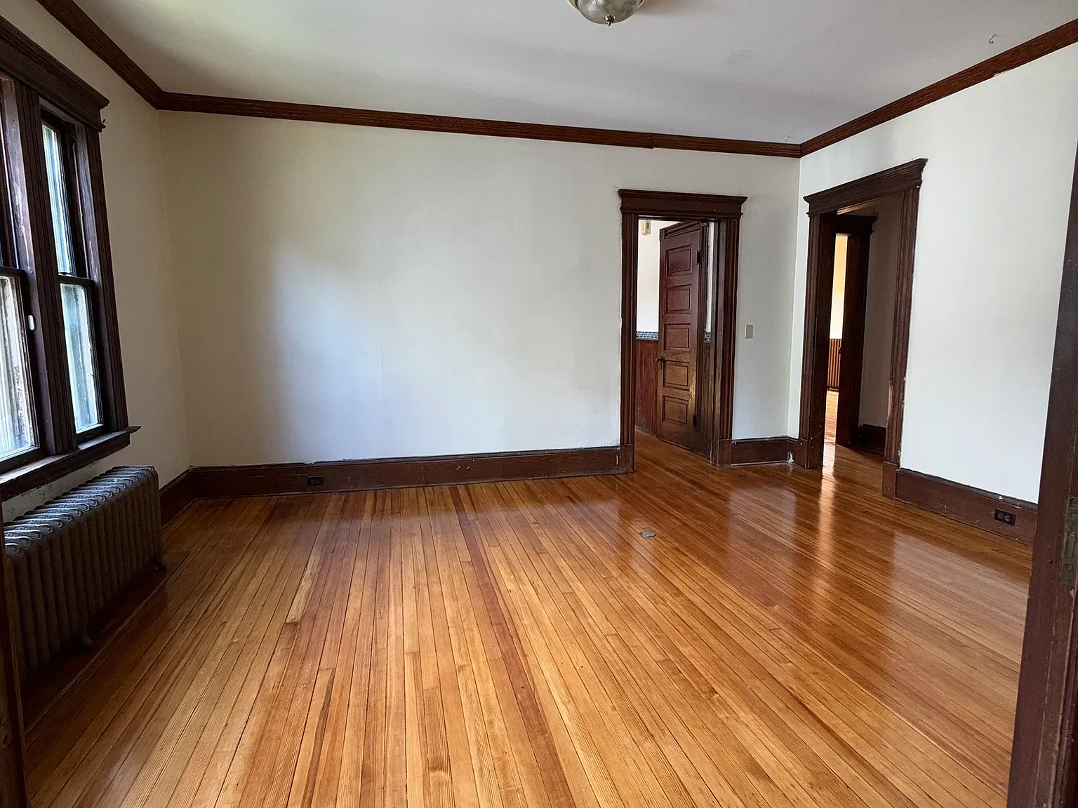 2 bed, 1.0 bath, 4736 sqft, $1,590 — Photo 4