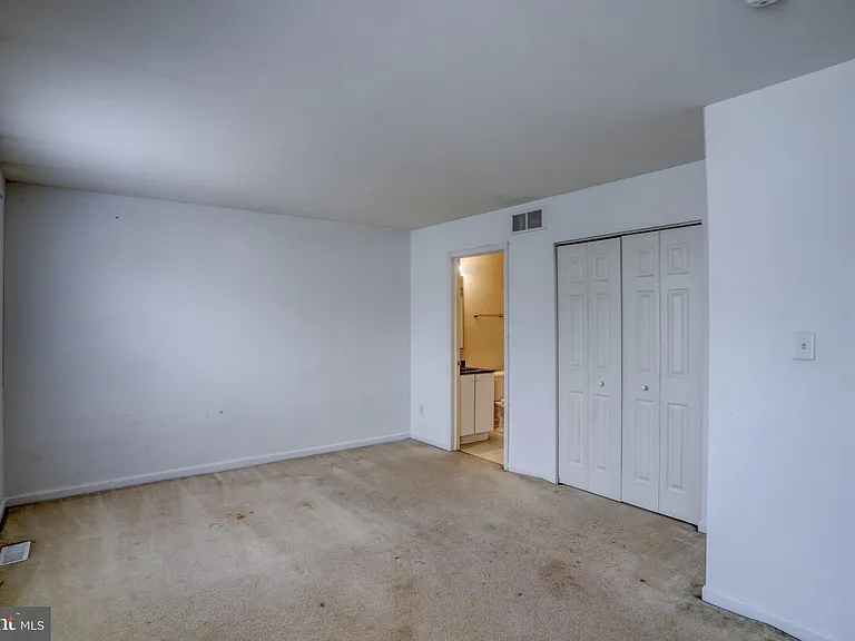 407 Champs Ln — Photo 23