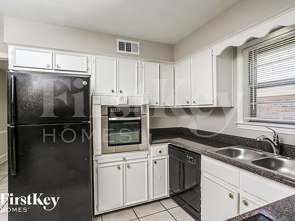 5th image of 3347 Bluemont Dr