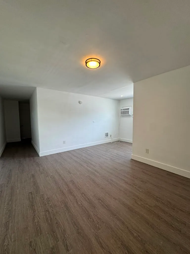 17031 Northeast 21st Avenue - 15 — Photo 3