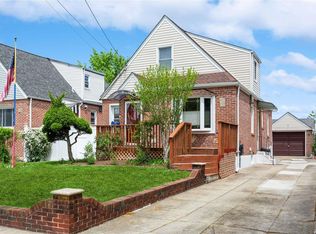 122 Alden Ave, Valley Stream, NY 11580