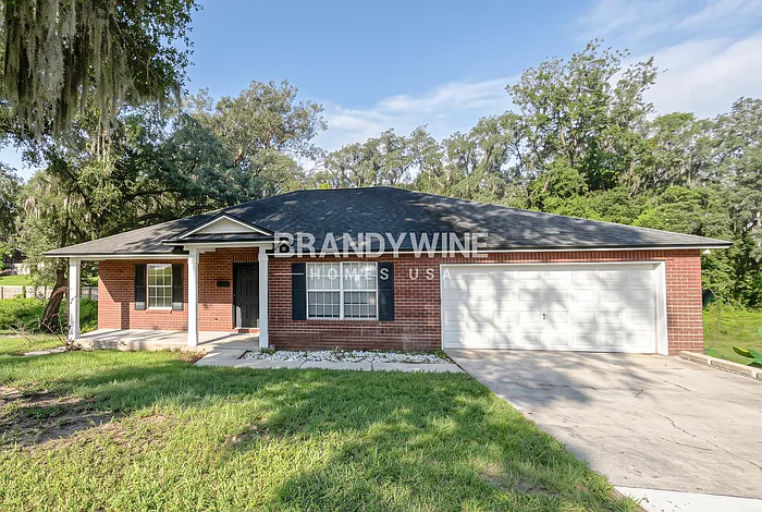 3 bed, 2.0 bath, 1613 sqft, $2,035 — Photo 2