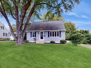 1082 Fireside Ave, Ewing, NJ 08618