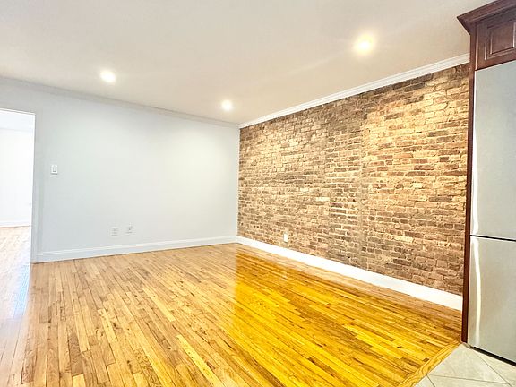 5th image of 51 Quincy St APT 3A