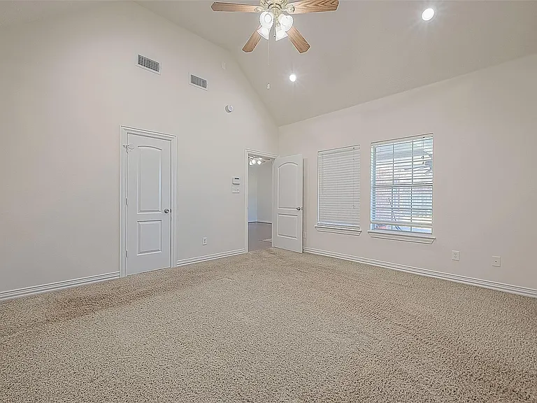 1189 Lovett St — Photo 31