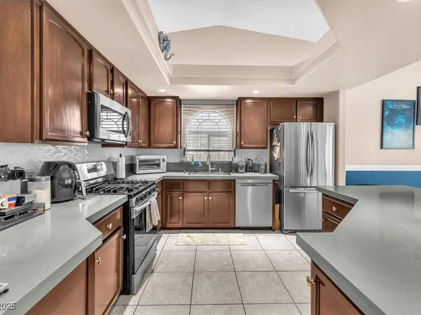 10113 Walhalla Plateau Ct, Las Vegas, NV 89148