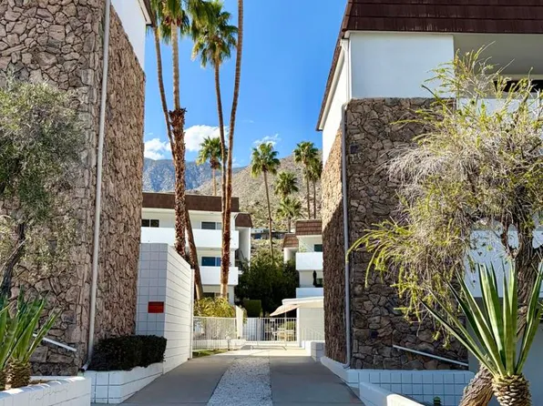2301 S Skyview Dr Unit 2, Palm Springs, CA 92264